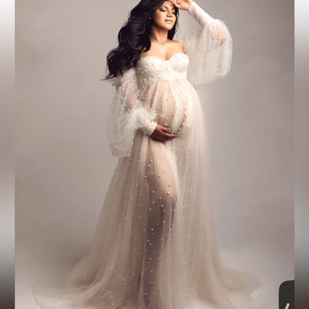 White pearl maternity dress worn once for photos